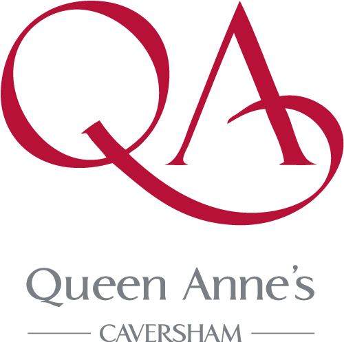 Queen Anne's School, Caversham校徽