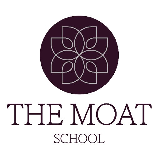 The Moat School校徽