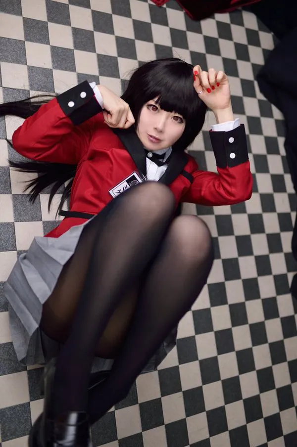 蛇喰 夢子