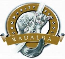 Wadalba Community School校徽