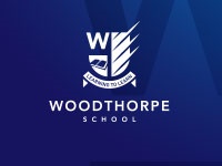 Woodthorpe School Dalwallinu Campus校徽