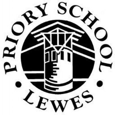 Priory School Lewes校徽