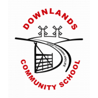 Downlands Community School校徽