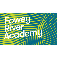 Fowey River Academy校徽