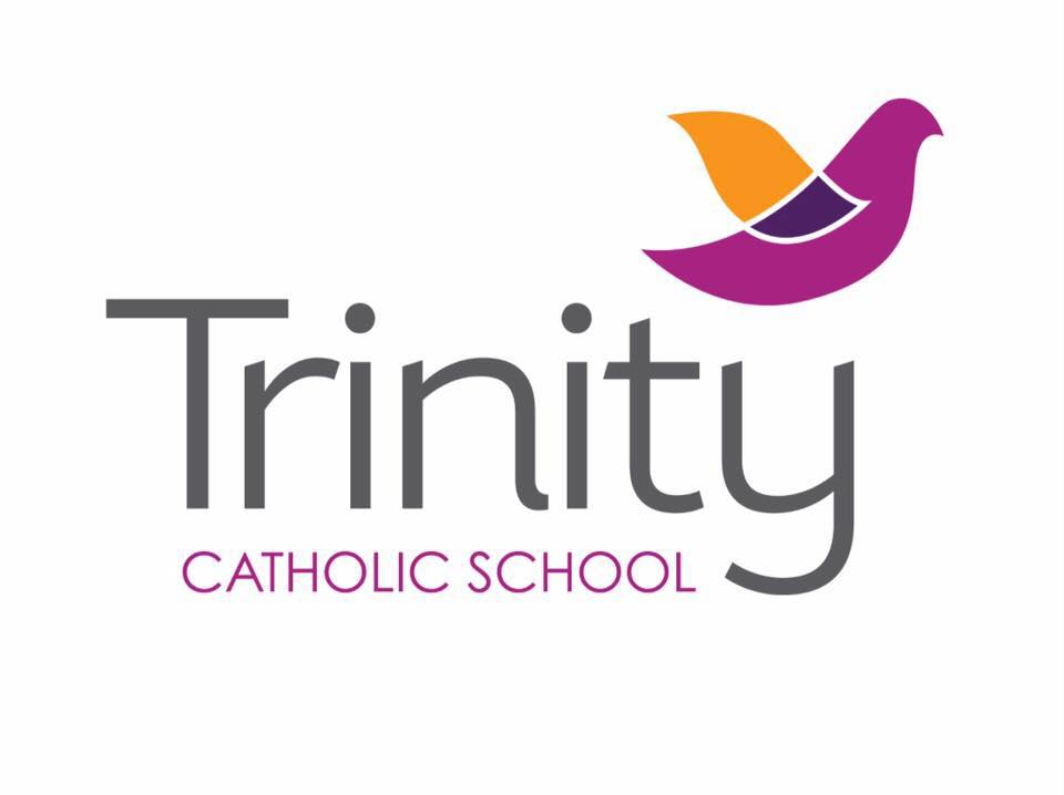 Trinity Catholic School, Leamington Spa校徽