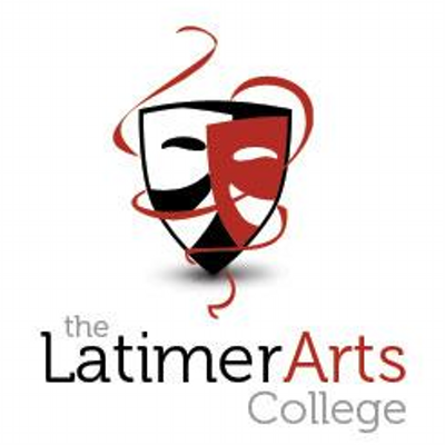 The Latimer Arts College校徽