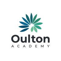 Oulton Academy校徽