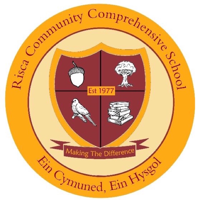 Risca Community Comprehensive School校徽