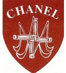 Chanel College校徽